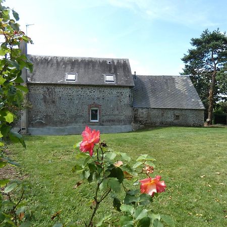 Le Gite De La Haie Portee Lignieres-Orgeres Exterior photo