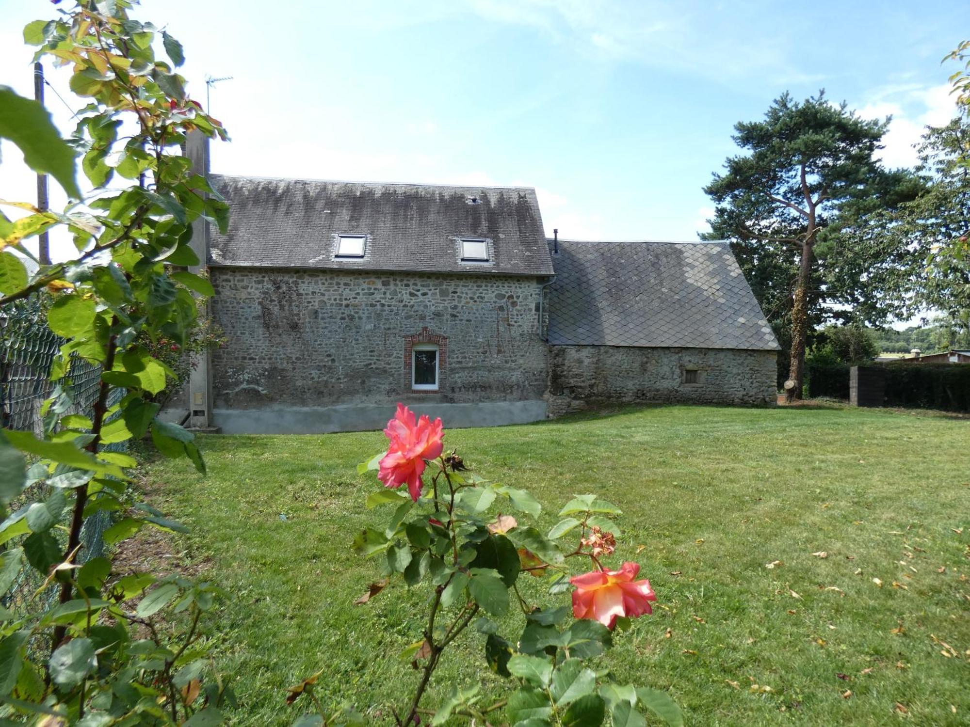 Le Gite De La Haie Portee Lignieres-Orgeres Exterior photo